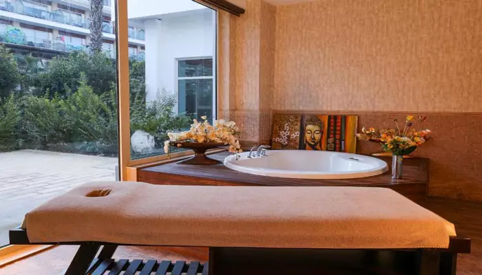 هتل کریستال واتر ورد ریزورت اند اسپا آنتالیا